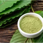 Kratom Leaves and Powder